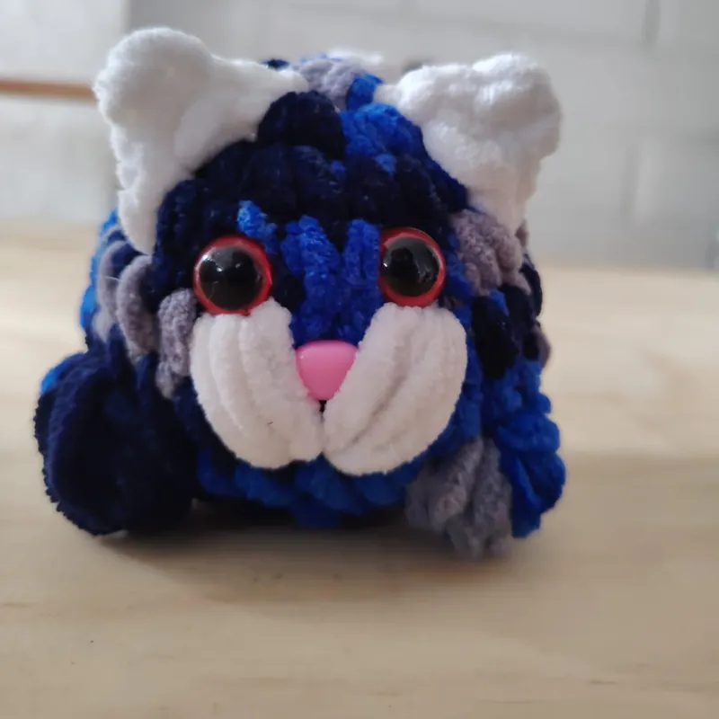 Gatito anti estrés azul