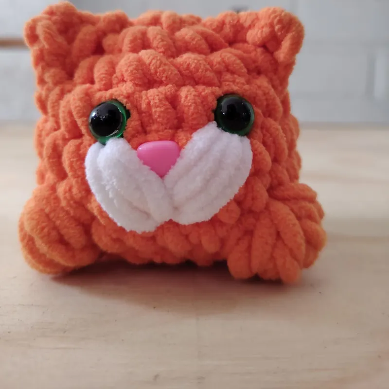 Gatito anti estrés naranjo